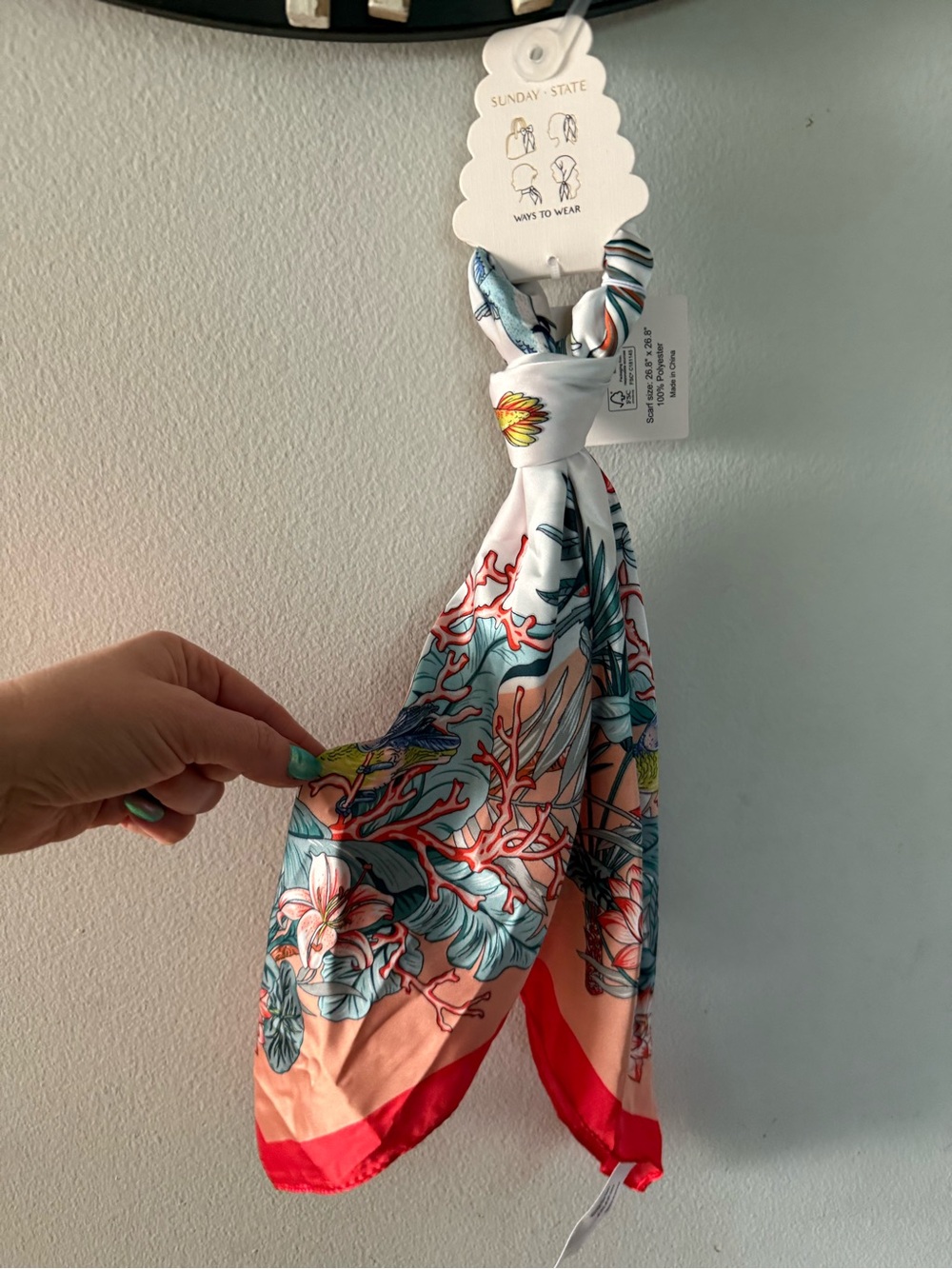 Multifunctional scarf/shawl - Picture 2 of 5